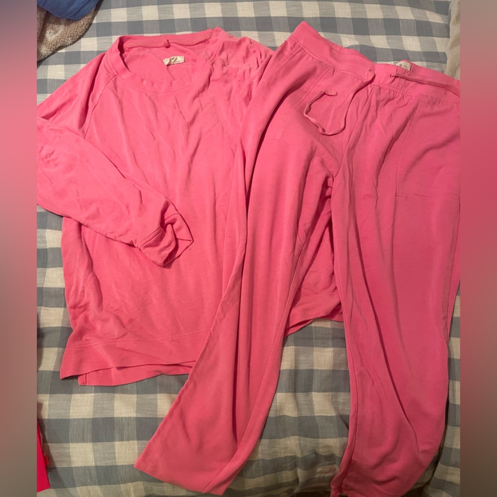 LOFT Lou and Grey Signature Soft Set - Highlighter Neon Pink